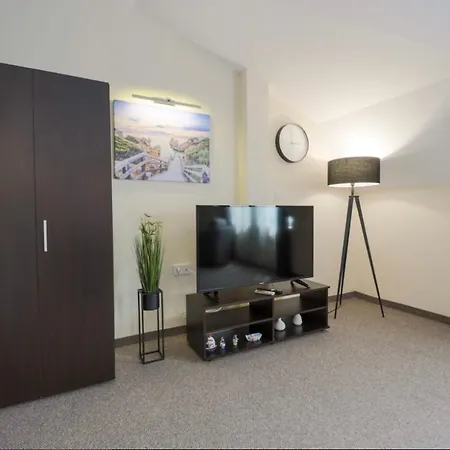 Ξενοδοχείο Family Stiva 3*