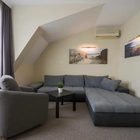 Family Stiva Ξενοδοχείο 3*